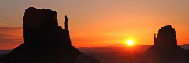 Monument Valley Sunrise